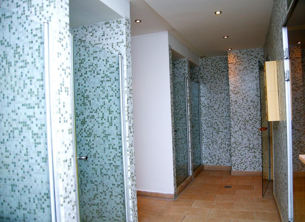 Club 218 Wellness Petra Apartman Siófok Eksteriør bilde