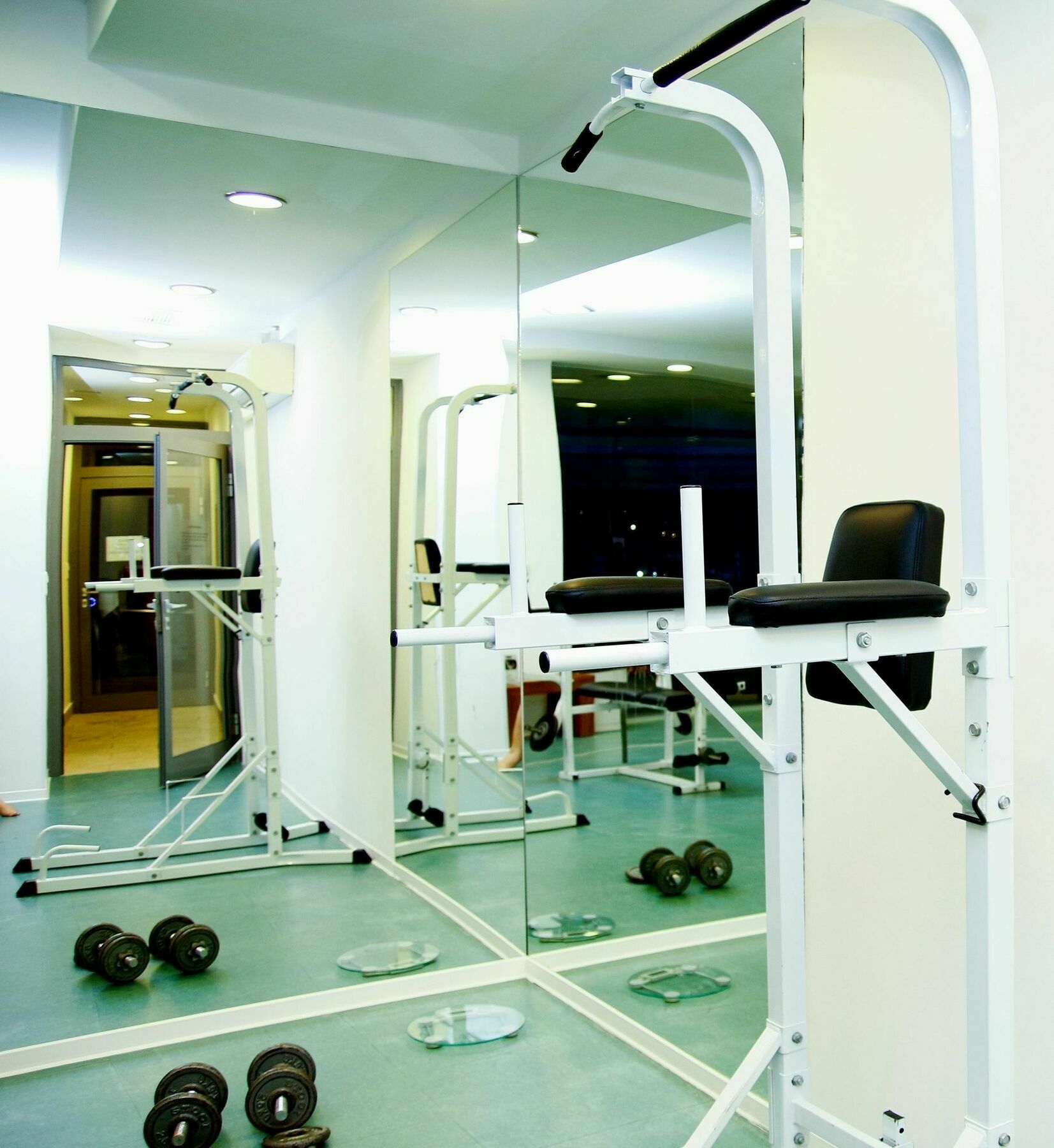Club 218 Wellness Petra Apartman Siófok Eksteriør bilde